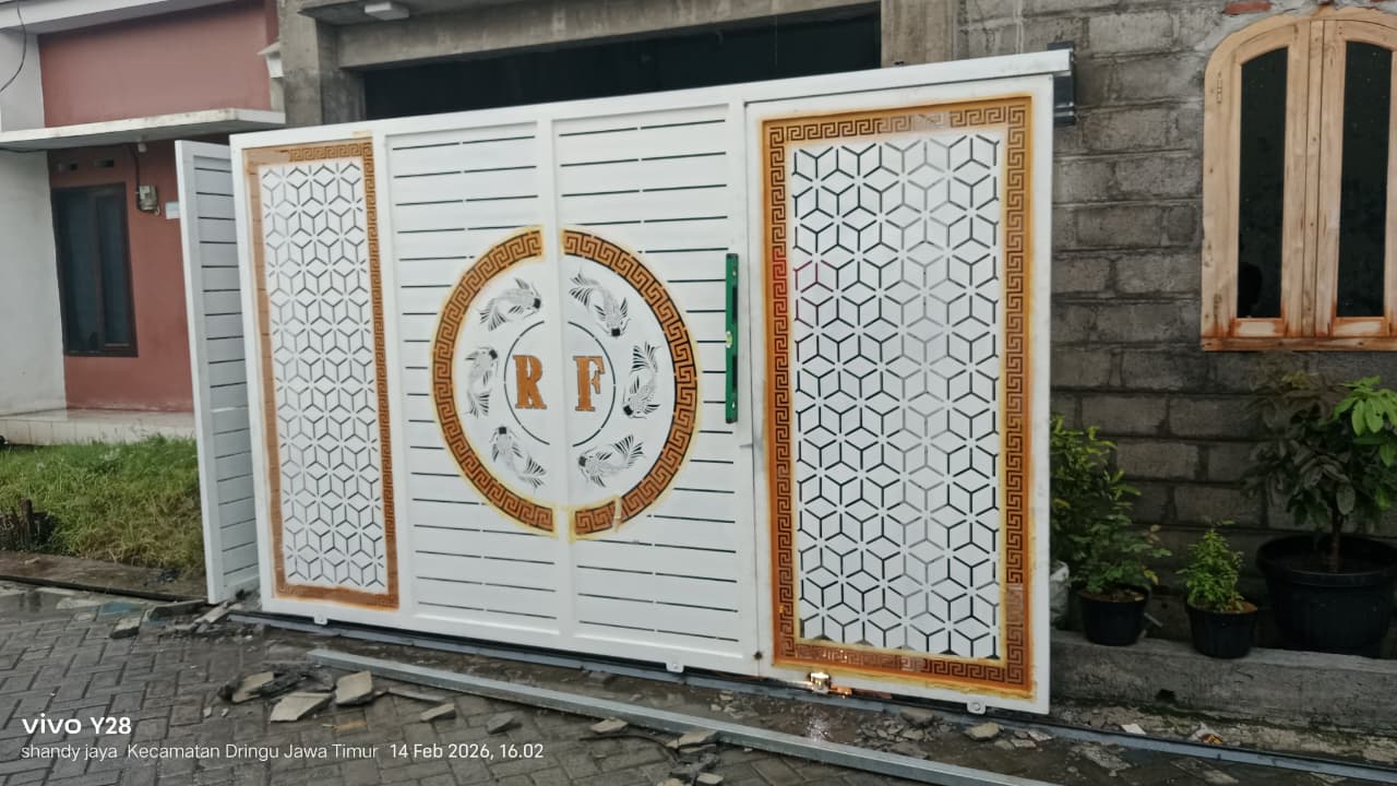 Foto indah produk yang tertata rapi