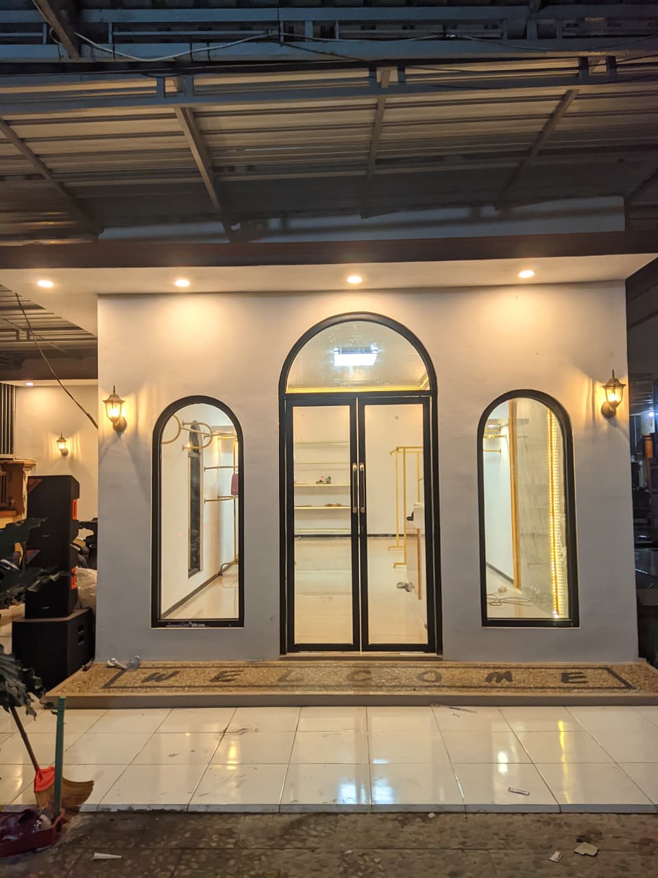 Foto indah produk yang tertata rapi