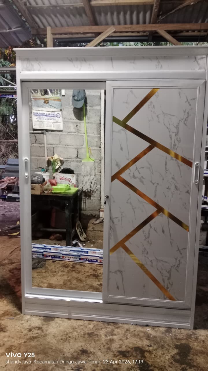 Foto indah produk yang tertata rapi