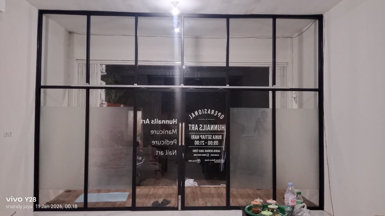 Foto indah produk yang tertata rapi