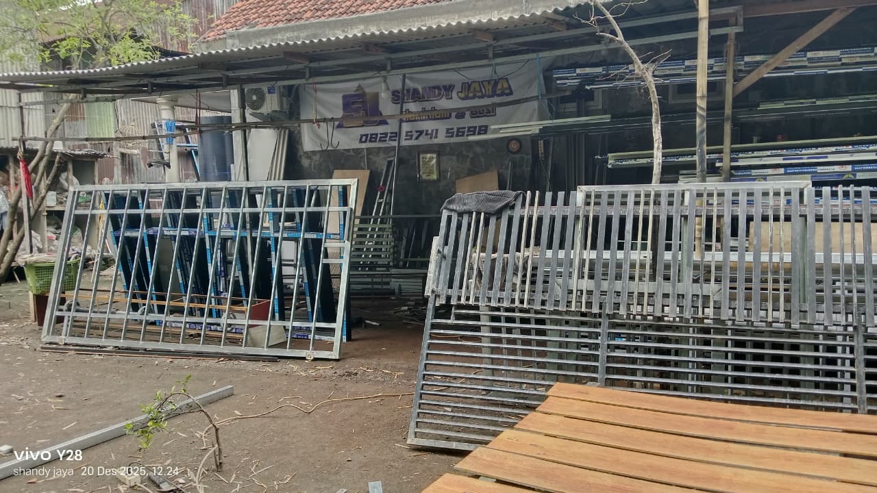 Foto indah produk yang tertata rapi